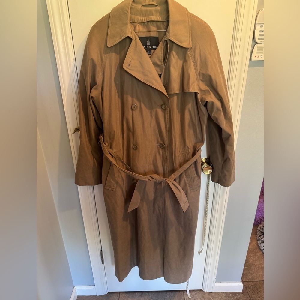London Fog Women's Tan Trench Coat, size 10